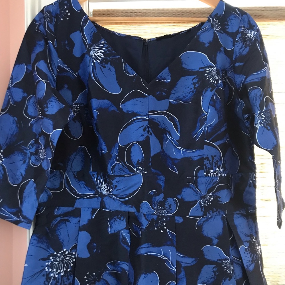 Beautiful size 18 dress, polydupioni silk. Lined, beautifully made.